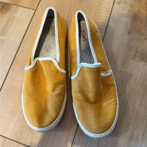 Toms slip on shoes
